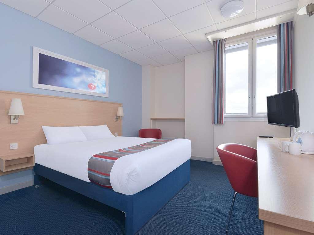 Travelodge Birmingham Oldbury โอลด์เบอรี ห้อง รูปภาพ