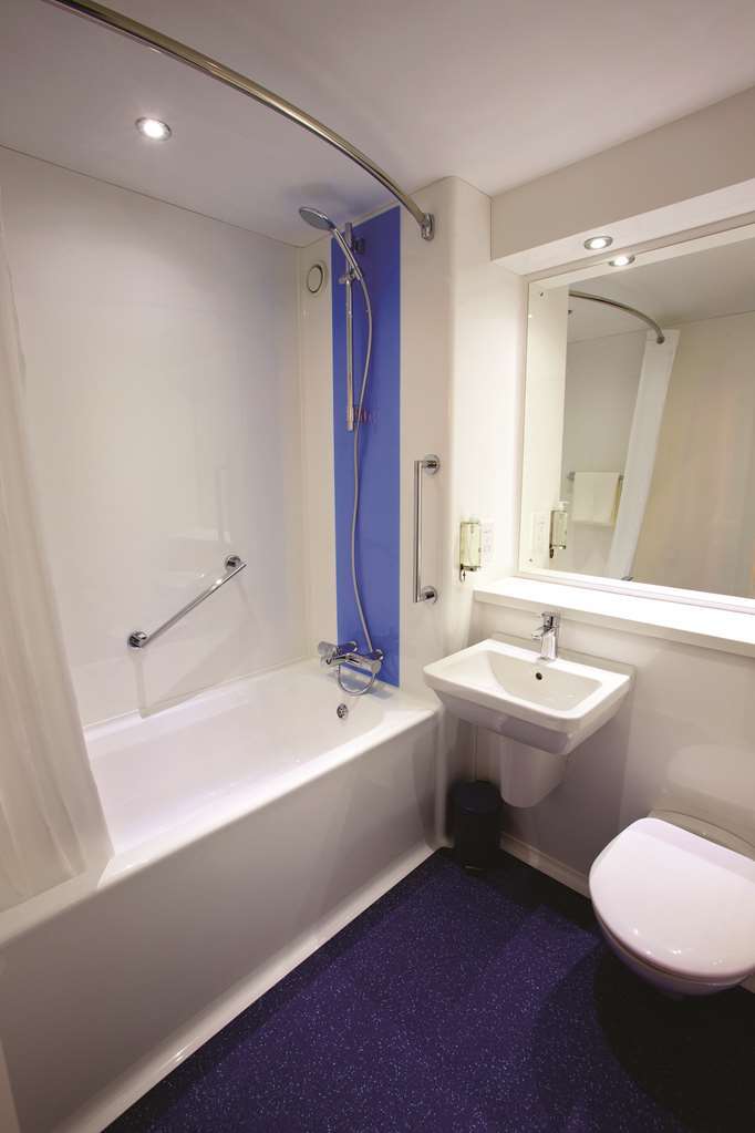 Travelodge Birmingham Oldbury โอลด์เบอรี ห้อง รูปภาพ